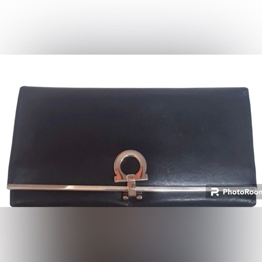 🔴🔴Authentic Salvatore Ferragamo long black wallet